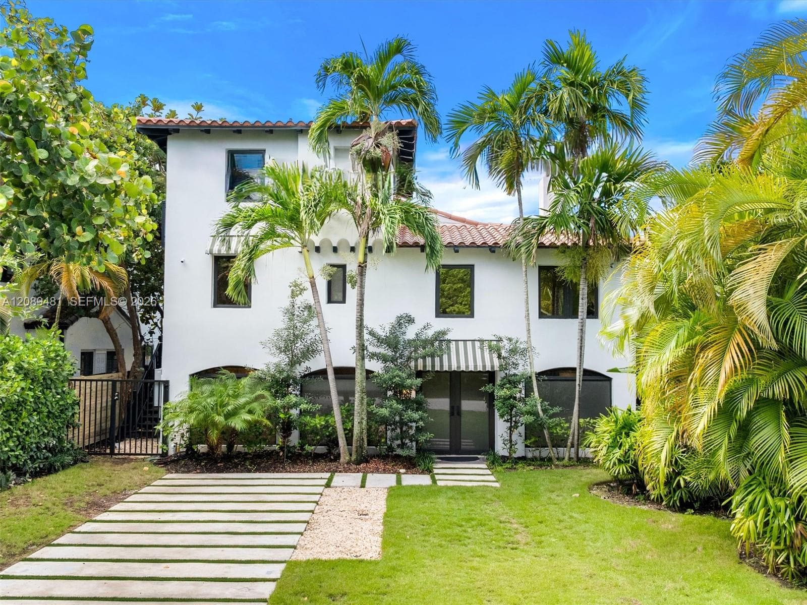 510 W 30th St, Miami Beach FL 33140 - Miami Beach, FL - Photo 1