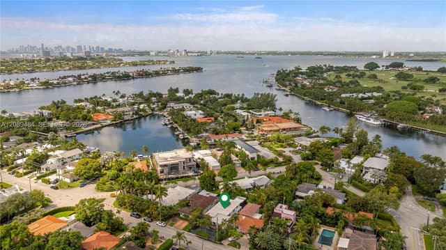 8934 Hawthorne Ave, Surfside FL 33154 - Surfside, FL - Photo 6