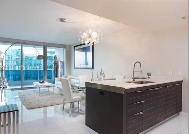 200 Biscayne Boulevard Way # 3209, Miami FL 33131 - Miami, FL - Photo 3