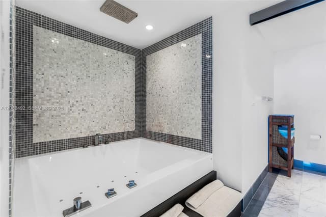 200 Biscayne Boulevard Way # 3209, Miami FL 33131 - Miami, FL - Photo 4
