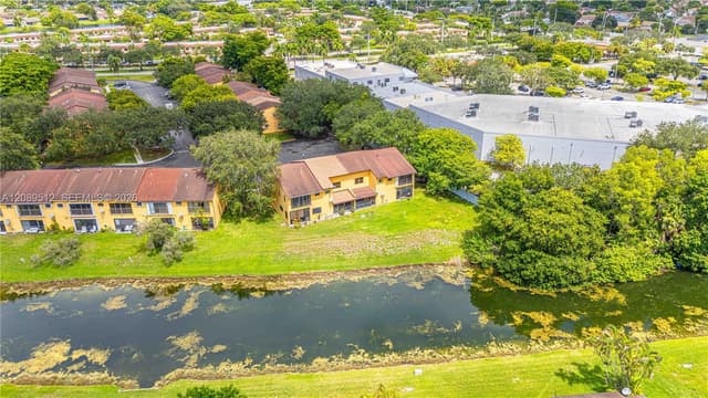 9014 NW 45th Ct, Sunrise FL 33351 - Sunrise, FL - Photo 2