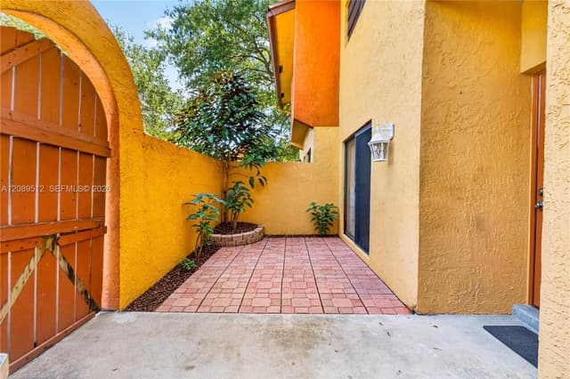 9014 NW 45th Ct, Sunrise FL 33351 - Sunrise, FL - Photo 6