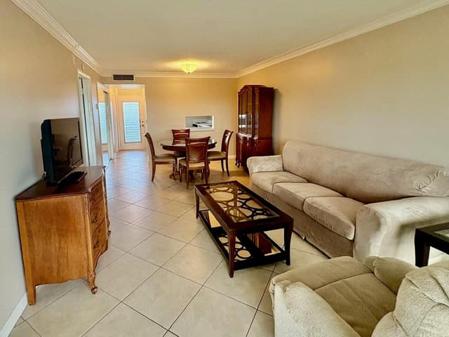 2901 NW 46th Avenue # 405, Lauderdale Lakes FL 33313 - Lauderdale Lakes, FL - Photo 3