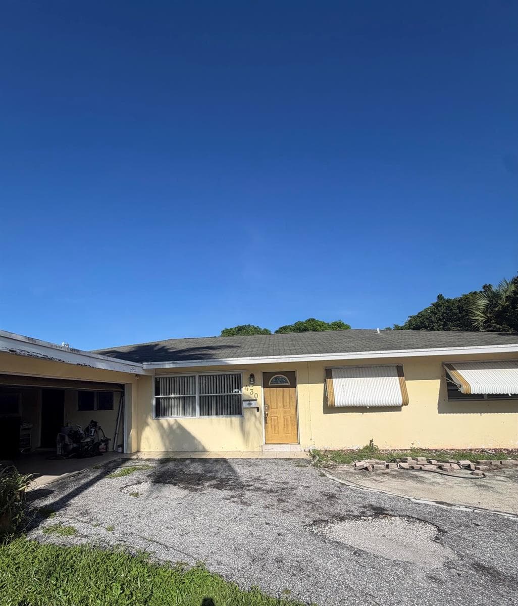 430 N Ware Drive, West Palm Beach FL 33409 - West Palm Beach, FL - Photo 1