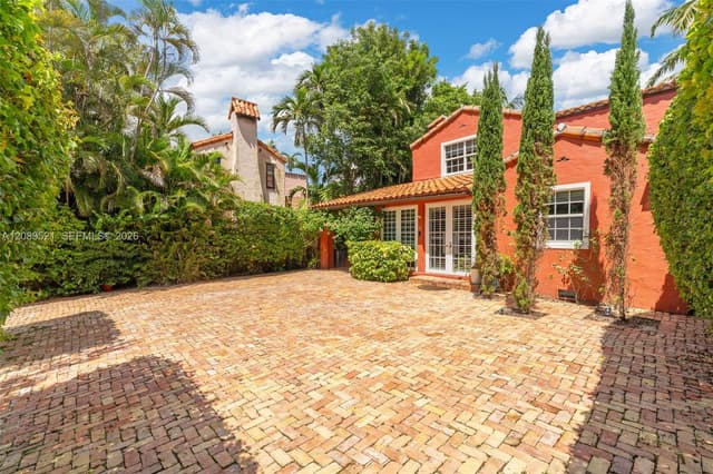 629 Altara Ave, Coral Gables FL 33146 - Coral Gables, FL - Photo 4