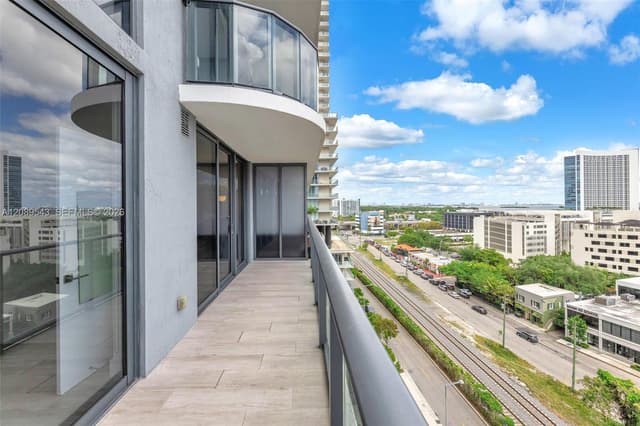 121 NE 34th St # 905, Miami FL 33137 - Miami, FL - Photo 3