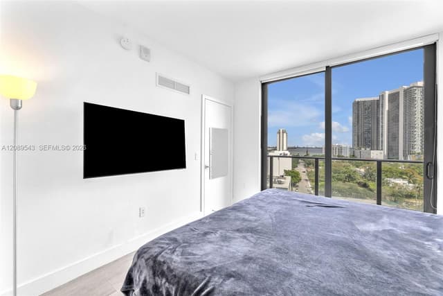 121 NE 34th St # 905, Miami FL 33137 - Miami, FL - Photo 5