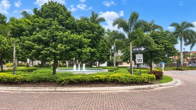 5454 NW 27th Street, Margate FL 33063 - Margate, FL - Photo 2