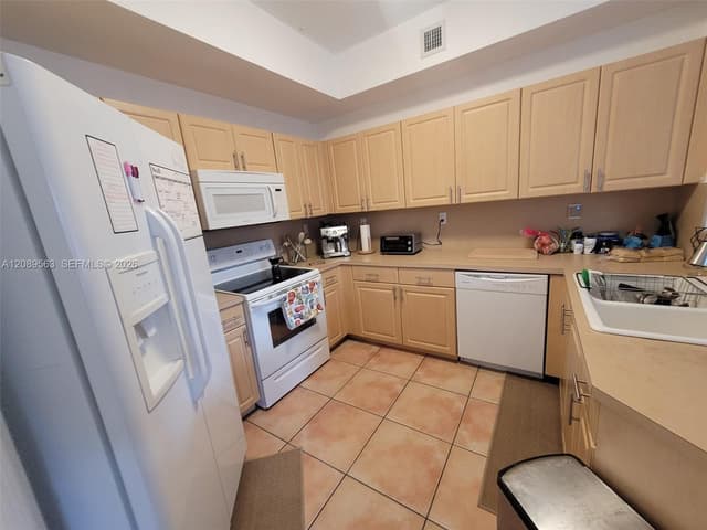 8906 W Flagler St # 111, Miami FL 33174 - Miami, FL - Photo 4