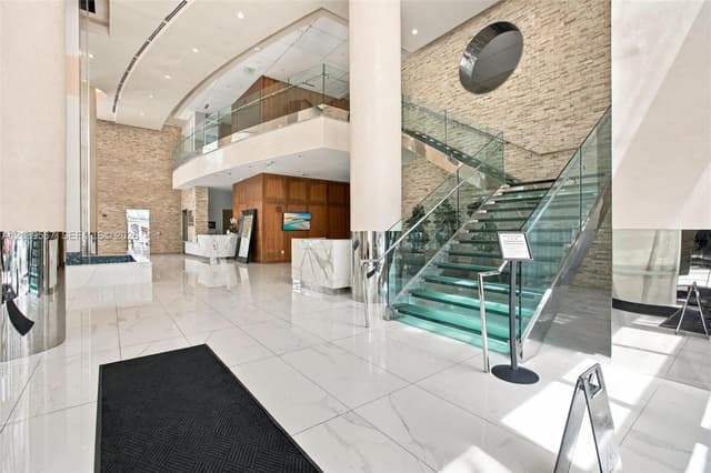 41 SE 5th St # 710, Miami FL 33131 - Miami, FL - Photo 2