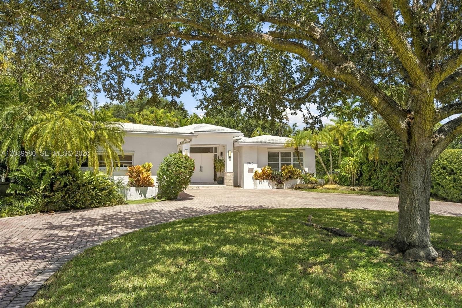 1325 Blue Rd, Coral Gables FL 33146 - Coral Gables, FL - Photo 1