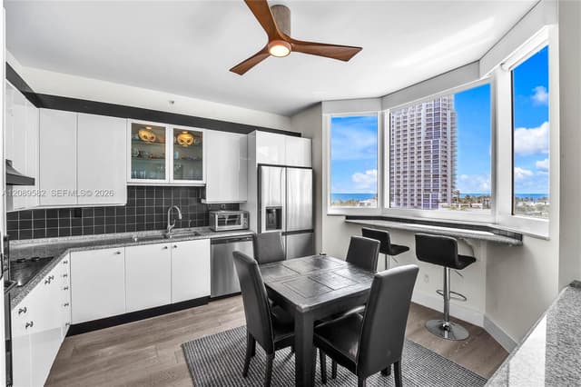 300 S Pointe Dr # 809, Miami Beach FL 33139 - Miami Beach, FL - Photo 6
