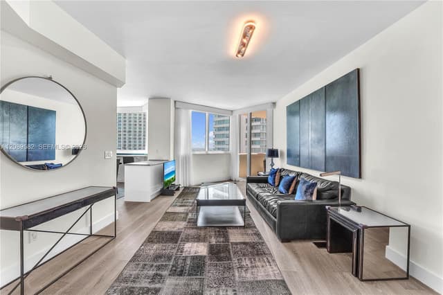 300 S Pointe Dr # 809, Miami Beach FL 33139 - Miami Beach, FL - Photo 3