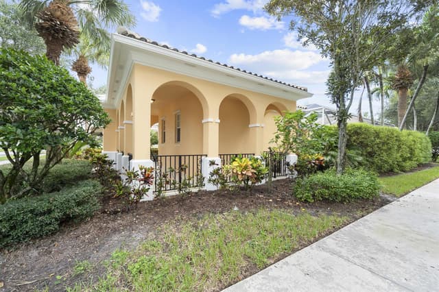 3723 COMMUNITY Drive, Jupiter FL 33458 - Jupiter, FL - Photo 3