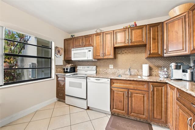 21529 Cypress Hammock Dr # 35G, Boca Raton FL 33428 - Boca Raton, FL - Photo 7