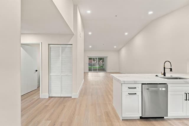 5876 REGAL GLEN Drive # 201, Boynton Beach FL 33437 - Boynton Beach, FL - Photo 5