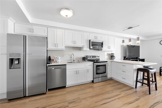 1800 Collins Ave # 11B, Miami Beach FL 33139 - Miami Beach, FL - Photo 2