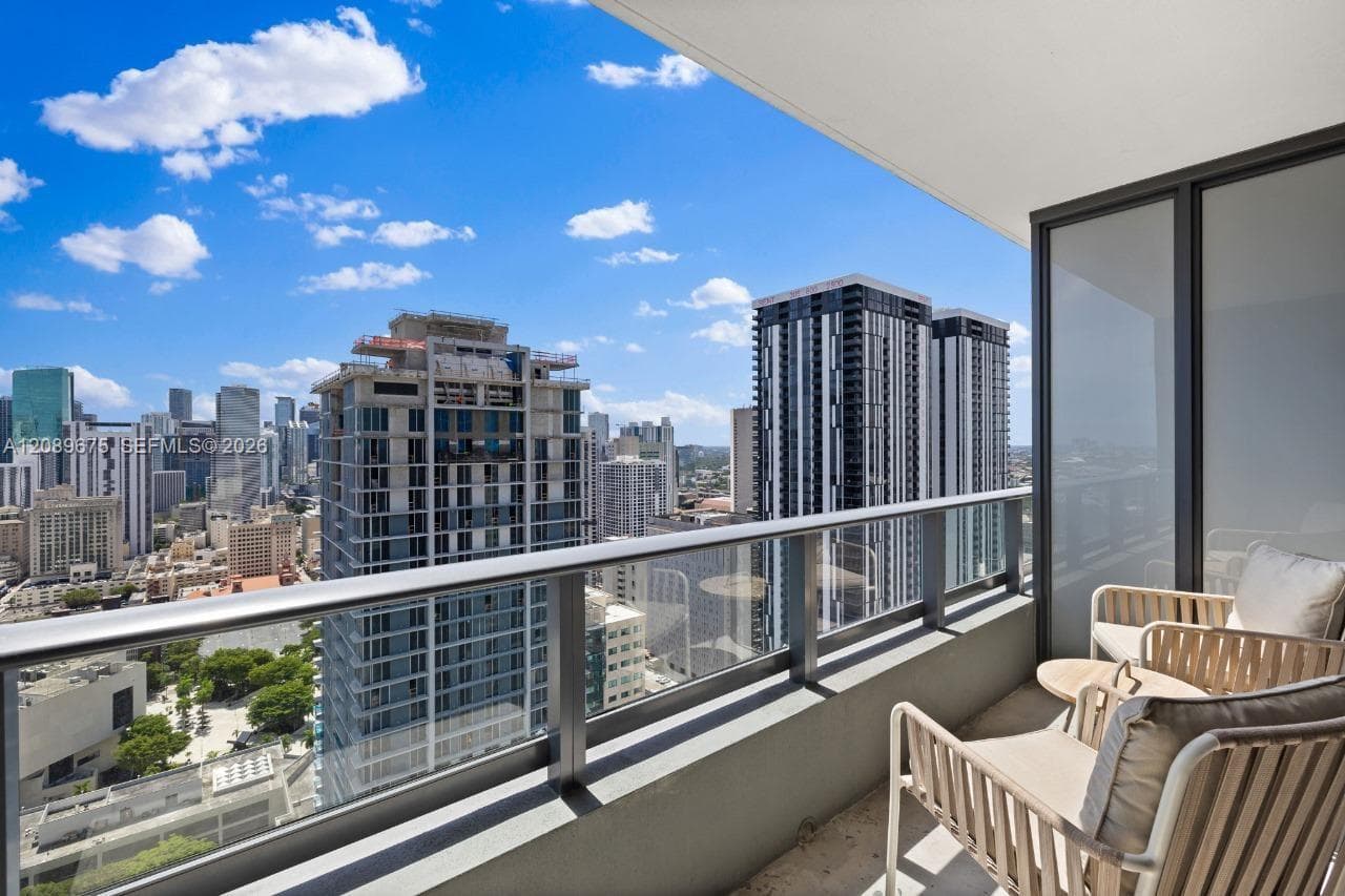159 NE 6th St # 3206, Miami FL 33132