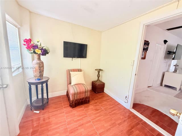 413 NW 14th Ter, Fort Lauderdale FL 33311 - Fort Lauderdale, FL - Photo 5