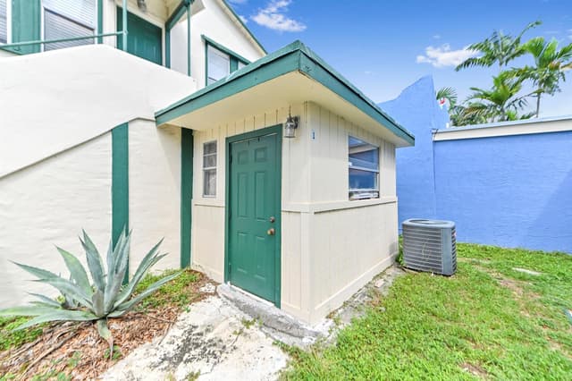 225 N M Street # 1, FL 33460 - Photo 6