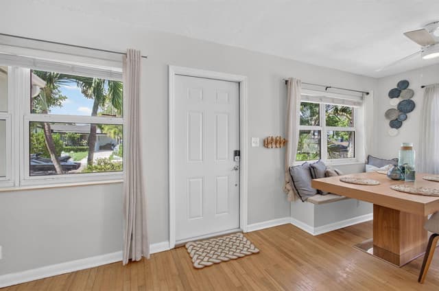 612 N C Street, Lake Worth FL 33460 - Lake Worth, FL - Photo 2