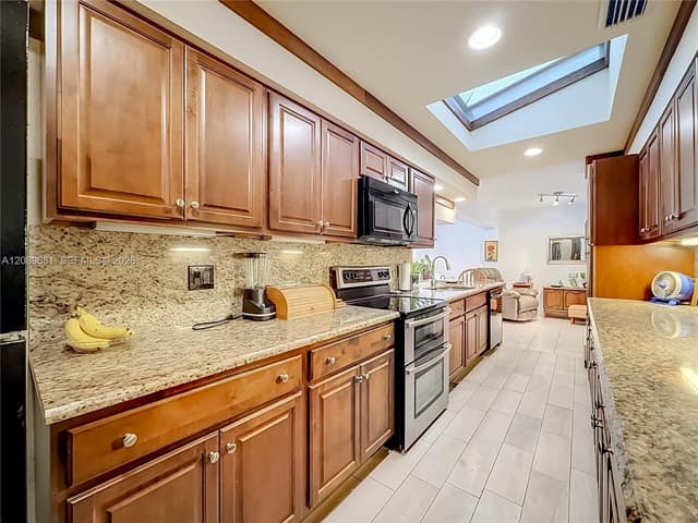 4220 NE 4th Ter, Deerfield Beach FL 33064 - Deerfield Beach, FL - Photo 6