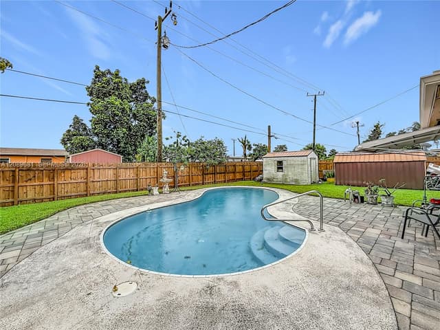 4220 NE 4th Ter, Deerfield Beach FL 33064 - Deerfield Beach, FL - Photo 4
