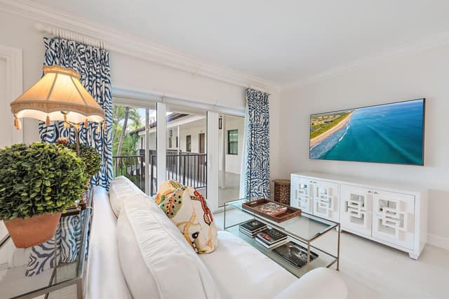 122 Peruvian Avenue # 16, Palm Beach FL 33480 - Palm Beach, FL - Photo 2