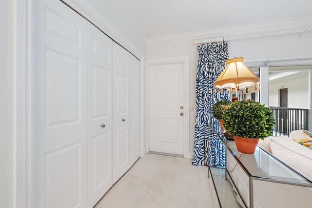 122 Peruvian Avenue # 16, Palm Beach FL 33480 - Palm Beach, FL - Photo 6