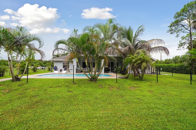 16395 E HIALEAH Drive E, FL 33470 - Photo 5