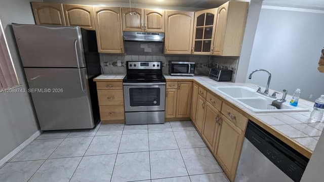 8592 W Sunrise Blvd # 105, Plantation FL 33322 - Plantation, FL - Photo 3