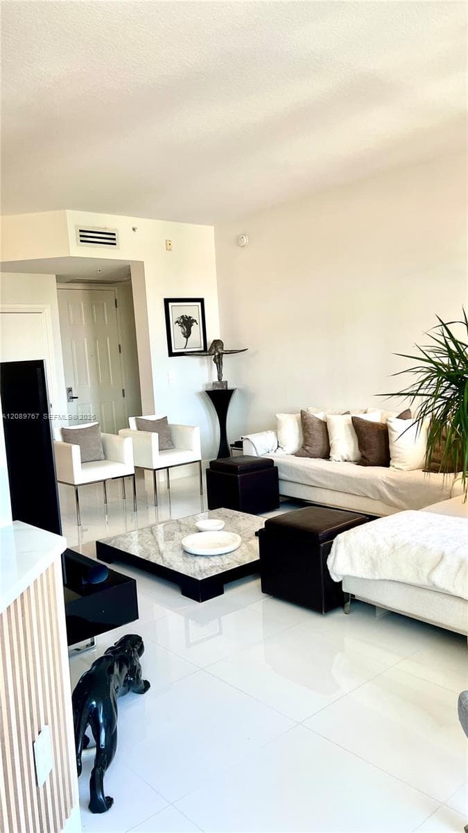 3001 NE 185th St # 421, Aventura FL 33180 - Aventura, FL - Photo 1