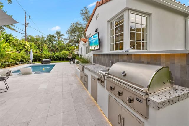 823 NE 72nd St, Miami FL 33138 - Miami, FL - Photo 7