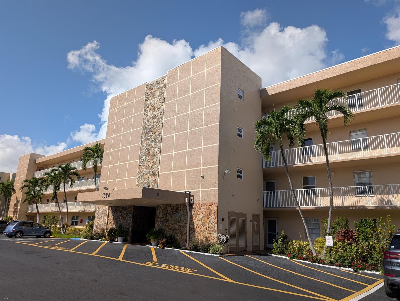 1024 SE 5TH Avenue # 308, Dania Beach FL 33004 - Dania Beach, FL - Photo 1