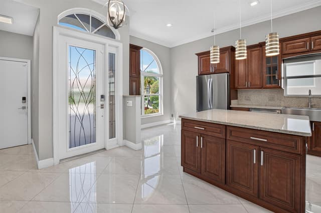 5351 Ventura Drive, Delray Beach FL 33484 - Delray Beach, FL - Photo 2