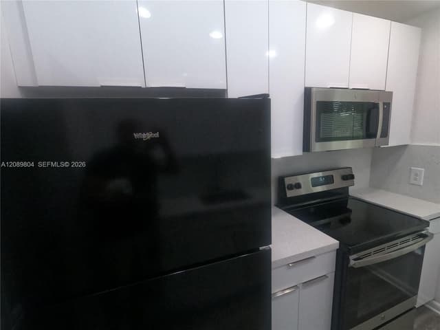 3060 NW 204th Ln, Miami Gardens FL 33056 - Miami Gardens, FL - Photo 4