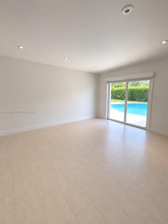 18700 NE 21st Ave, North Miami Beach FL 33179 - North Miami Beach, FL - Photo 4