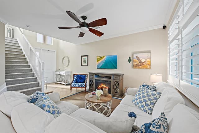 4673 MEDITERRANEAN Circle, Palm Beach Gardens FL 33418 - Palm Beach Gardens, FL - Photo 5
