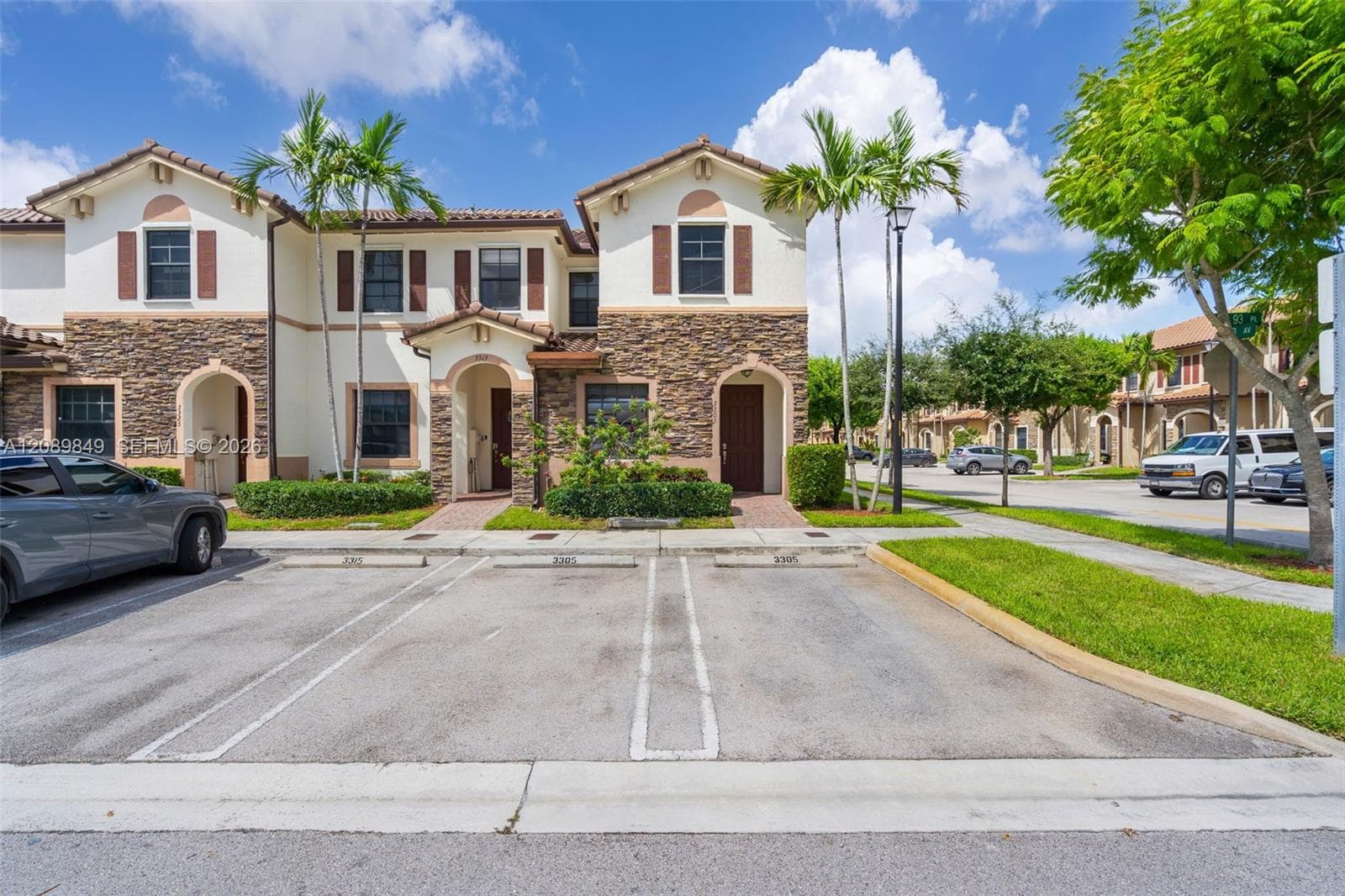 3305 W 93rd Pl, Hialeah FL 33018 - Hialeah, FL - Photo 1