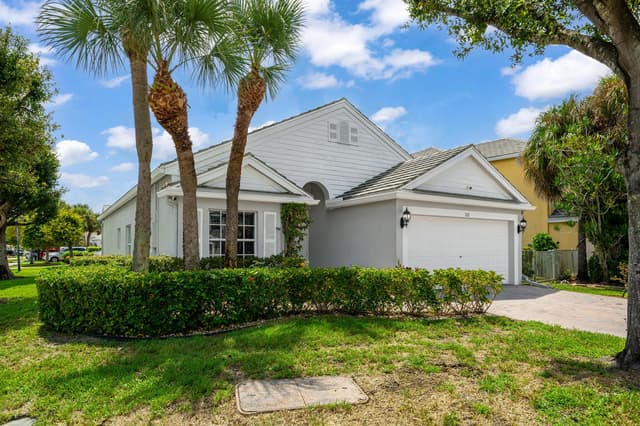 102 Newberry Lane, Royal Palm Beach FL 33414 - Royal Palm Beach, FL - Photo 5