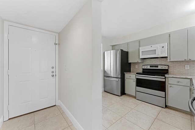 6205 BALBOA Circle # 102, Boca Raton FL 33433 - Boca Raton, FL - Photo 3