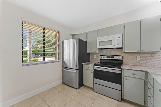 6205 BALBOA Circle # 102, Boca Raton FL 33433 - Boca Raton, FL - Photo 5