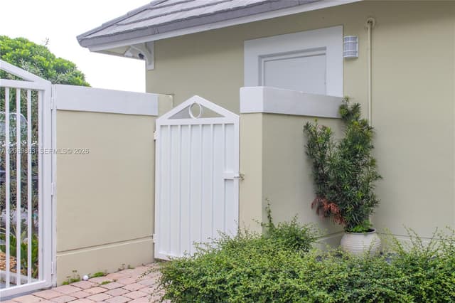 4759 NW 98th Pl, Doral FL 33178 - Doral, FL - Photo 4