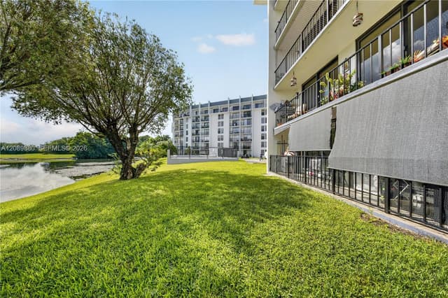 9686 Fontainebleau Blvd # 106, Miami FL 33172 - Miami, FL - Photo 3