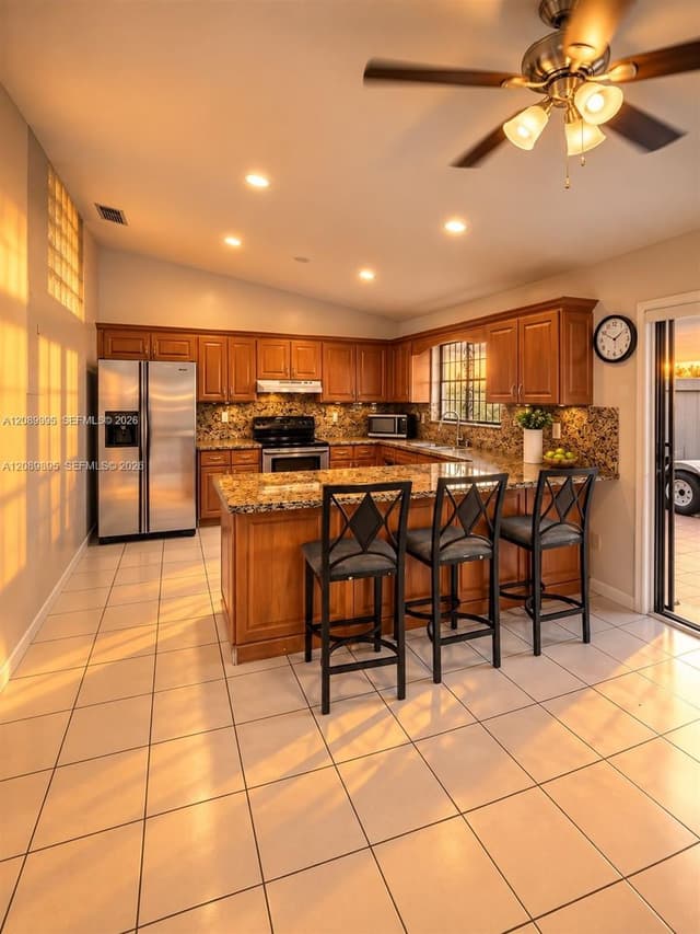 2219 SW 137th Pl, Miami FL 33175 - Miami, FL - Photo 2