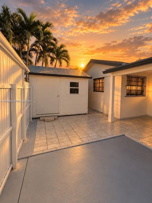 2219 SW 137th Pl, Miami FL 33175 - Miami, FL - Photo 4