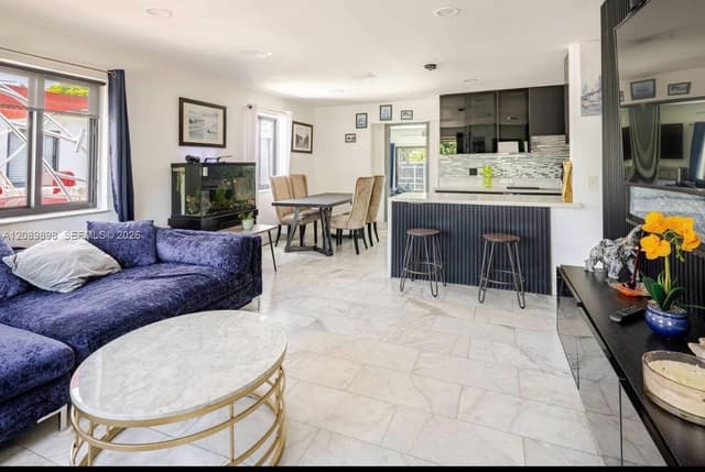 961 NE 155th Ter, North Miami Beach FL 33162 - North Miami Beach, FL - Photo 2