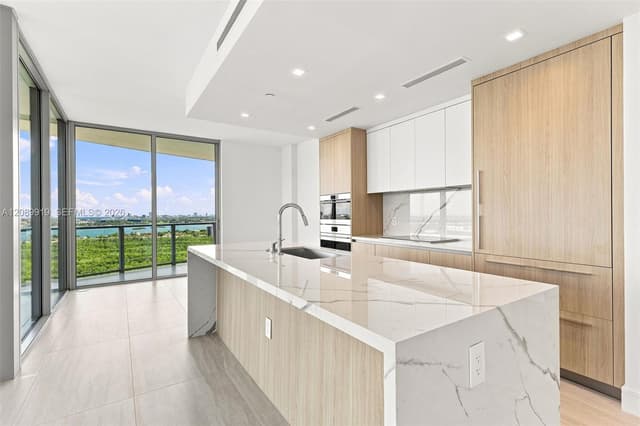 2411 Laguna Cir # 2301, North Miami FL 33181 - North Miami, FL - Photo 3