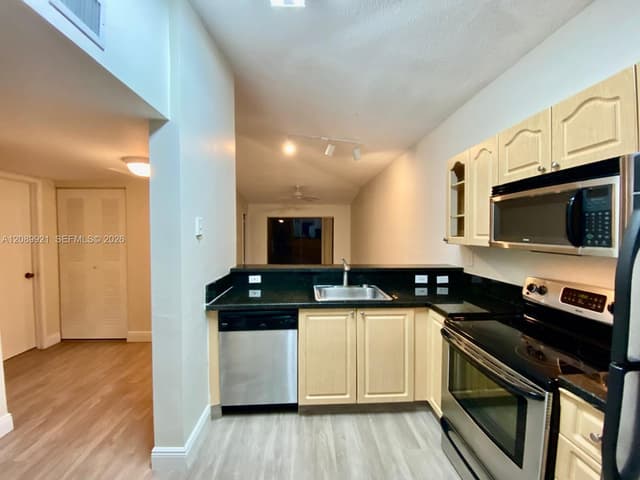 9897 Nob Hill Ln # 9897, Sunrise FL 33351 - Sunrise, FL - Photo 6