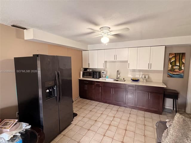671 E 39th St, Hialeah FL 33013 - Hialeah, FL - Photo 5